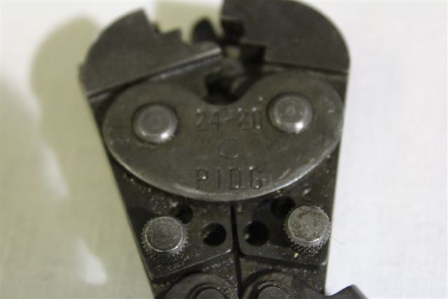 AMP Tyco Hand Crimp Tool 24-20 C PIDG