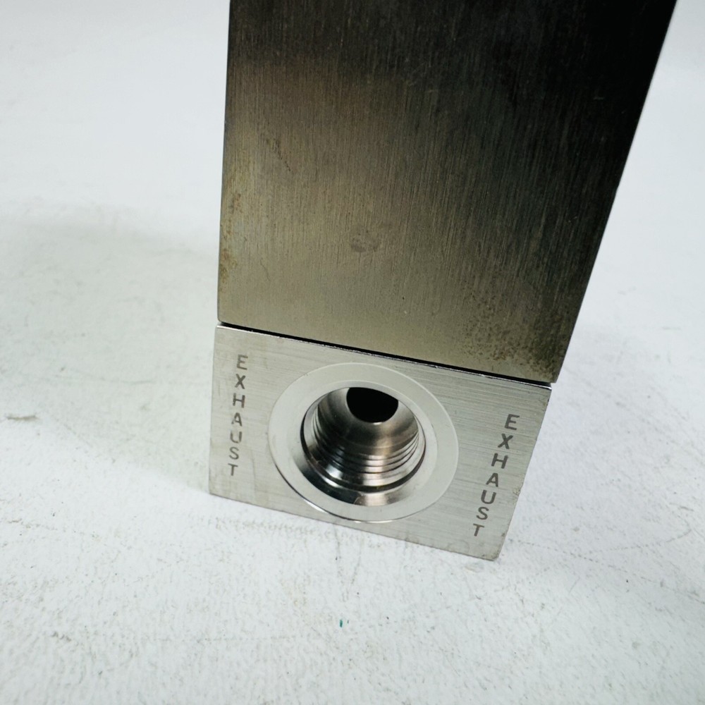 Unit UFC-1300 Mass Flow Controller, HE, 50 SCCM, Used