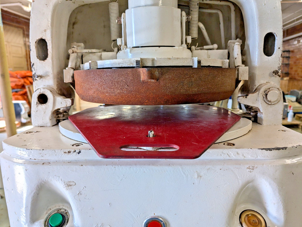 EBERHARDT Commercial Dough Divider, Dough Cutting Machine for Bakery