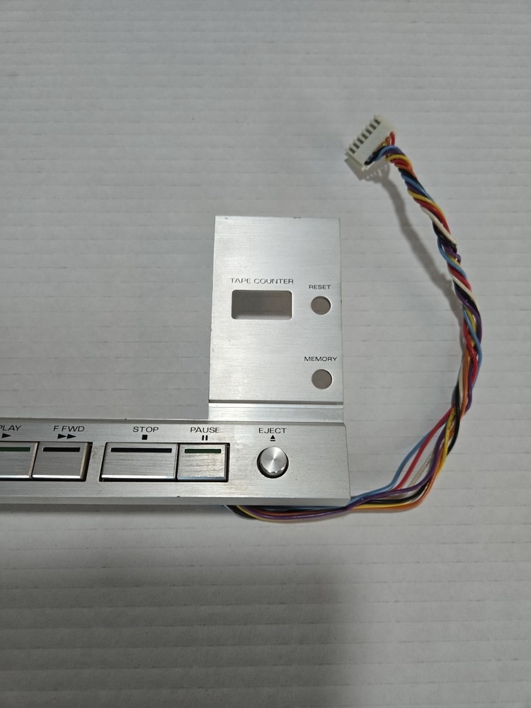 Sanyo RD-5370 Cassette Deck Button Assembly