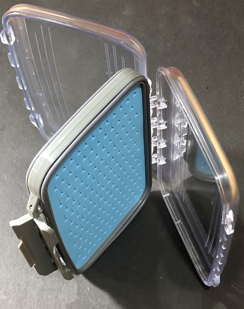 FLICON DOUBLE SIDED SILICON FLY BOX. DURABLE & WATERPROOF. 312 FLY CAPACITY.