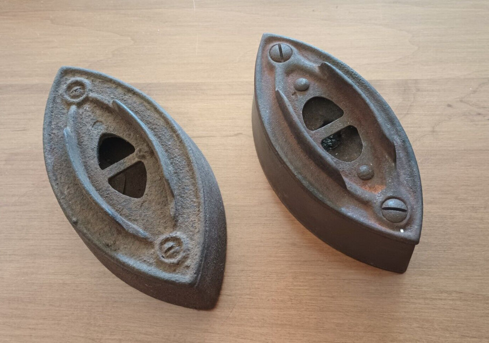 2 SAD IRONS CAST IRON ~ UNMARKED ~ Size 2, 5 lbs. & Size 1 (?) 4 1/2 lbs.