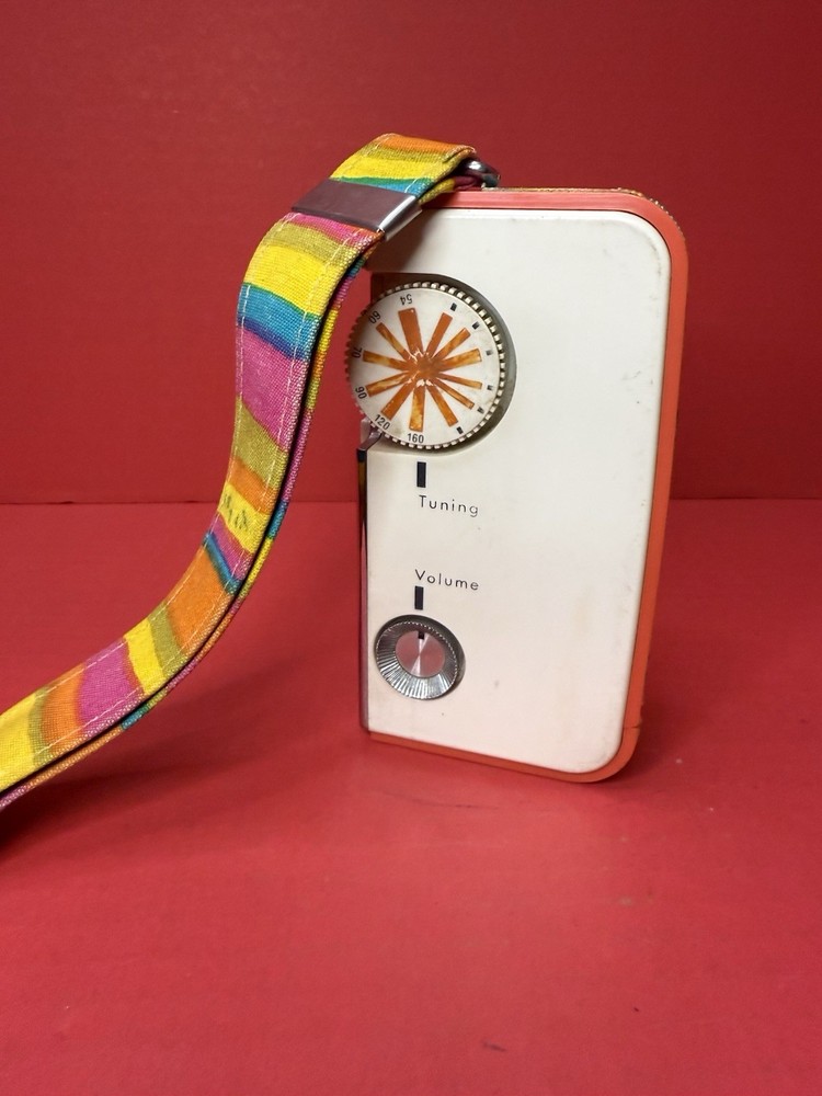 1970 FabuLLOYD'S 'HIPPY' Solid State AM Transistor Radio Tested And Works