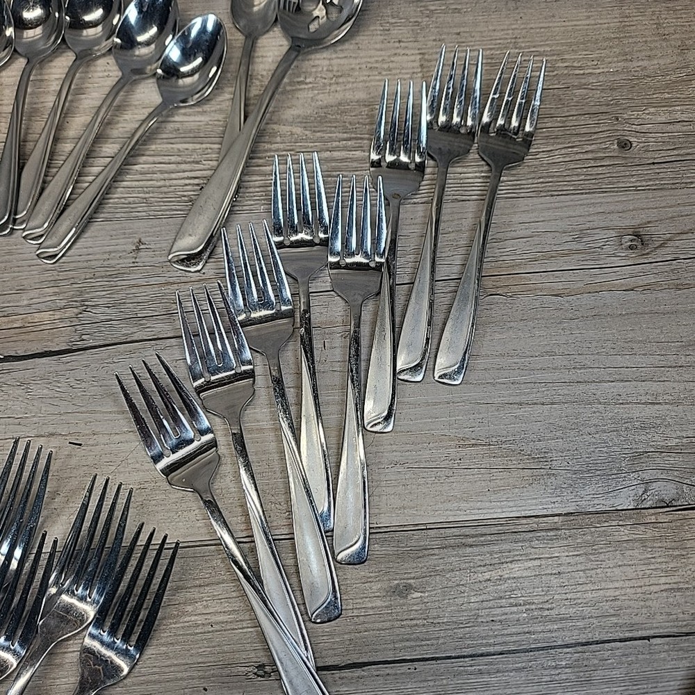 Pfaltzgraff 37 Piece Flatware Silverware Set Setting For 6 With Extras
