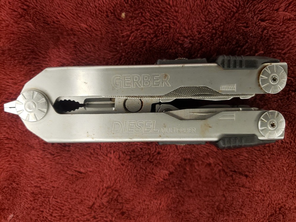 🔪🔪🔪 Gerber Diesel Multi-Tool knife pliers s