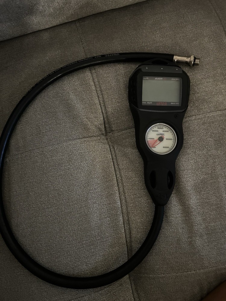 Uwatec scuba spg with dive computer