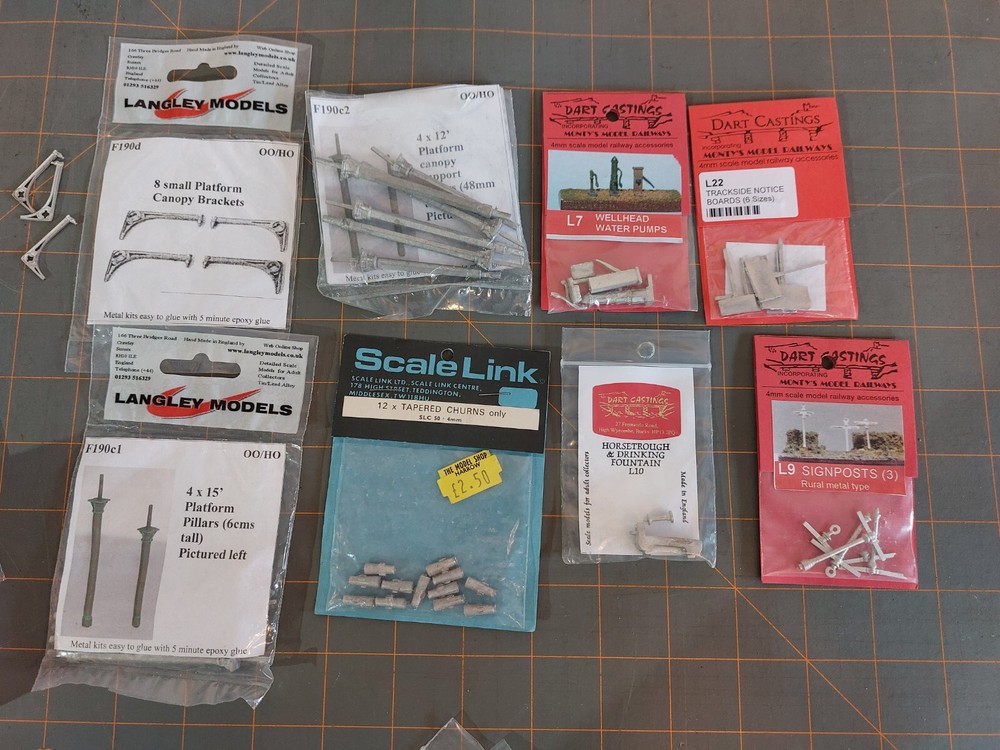 HO 4mm Scale Accessories Dart Castings Langley Models Platform Pillars Brackets