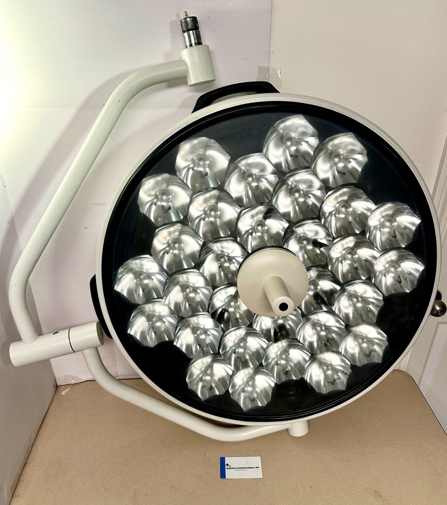 Stryker Visum LED II Surgical Light
