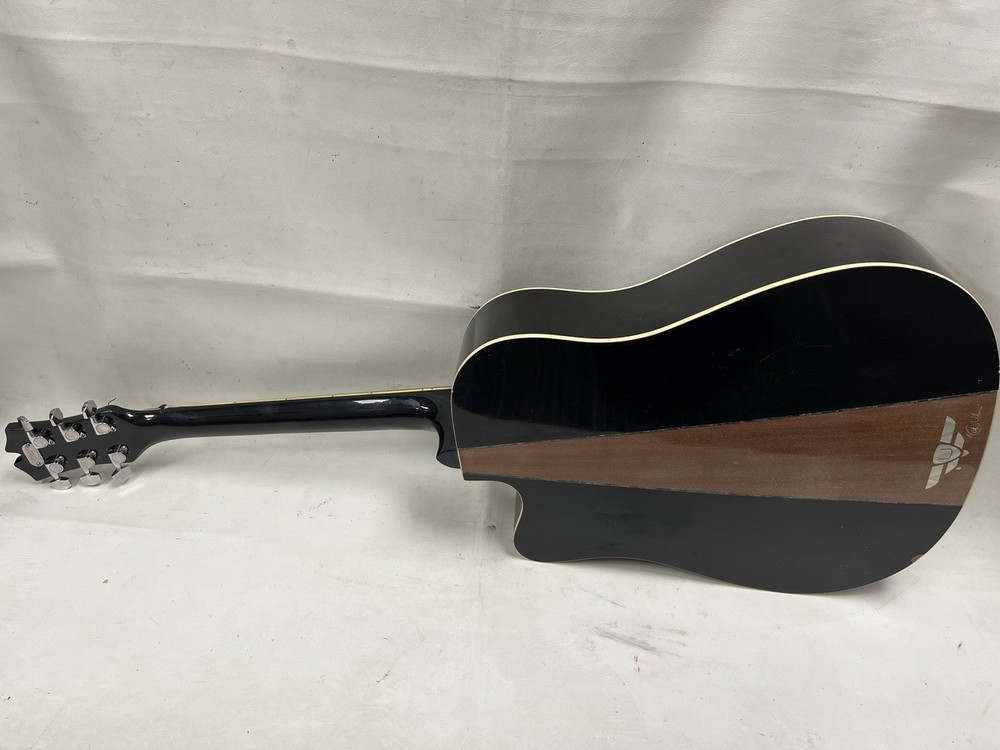 URBAN PLAYER 6-STRING ACOUSTIC GUITAR