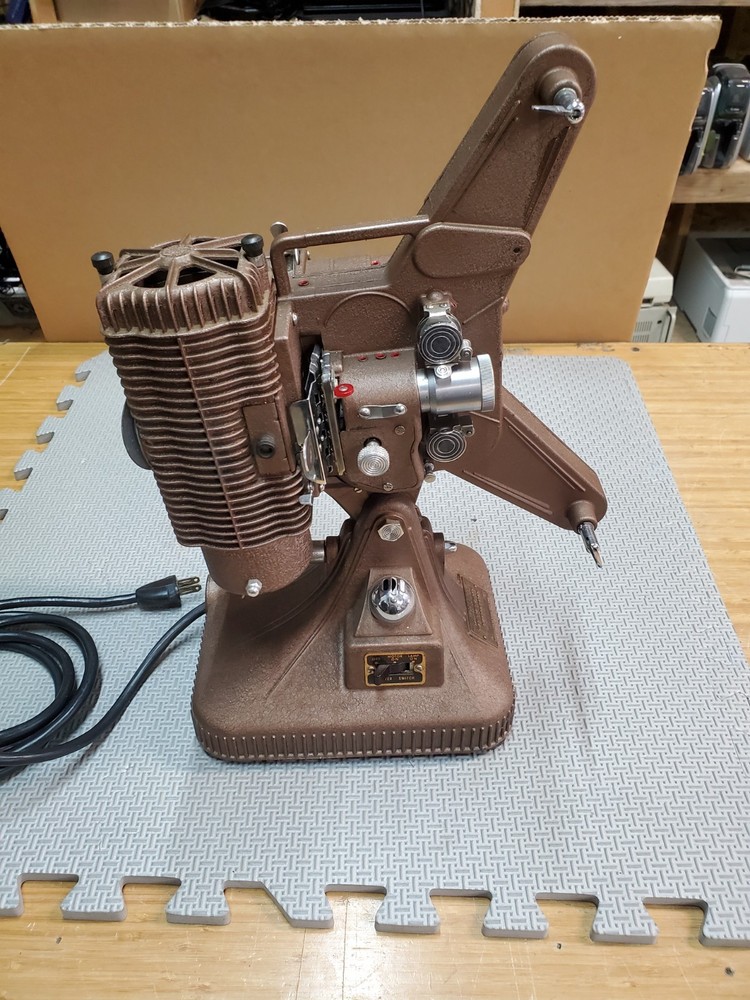 Keystone 8mm Projector Model K-108