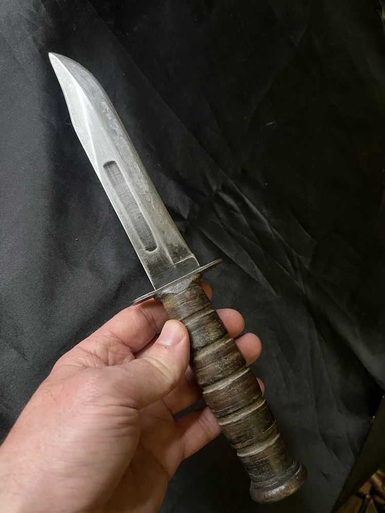 CAMILLUS USMC WWII KNIFE #3
