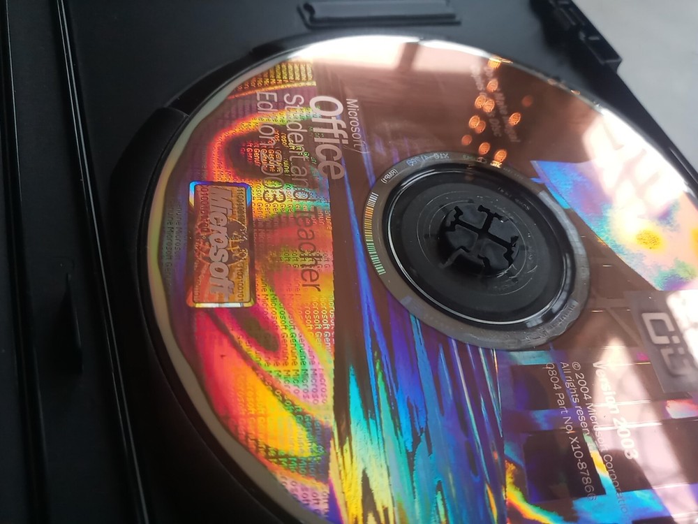 Microsoft Office Student and Teacher Edition 2003 CD Software