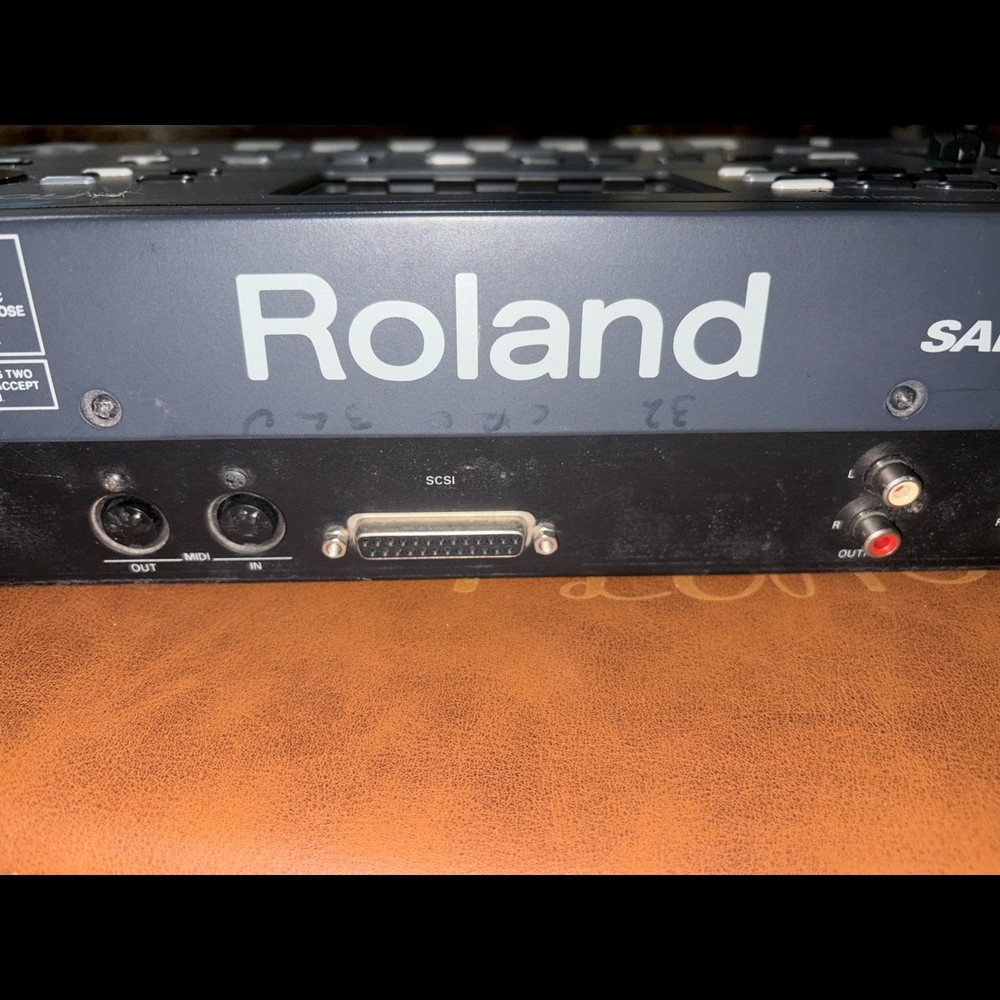 Roland JS-30 Sampling Workstation 8 Bit Sampler