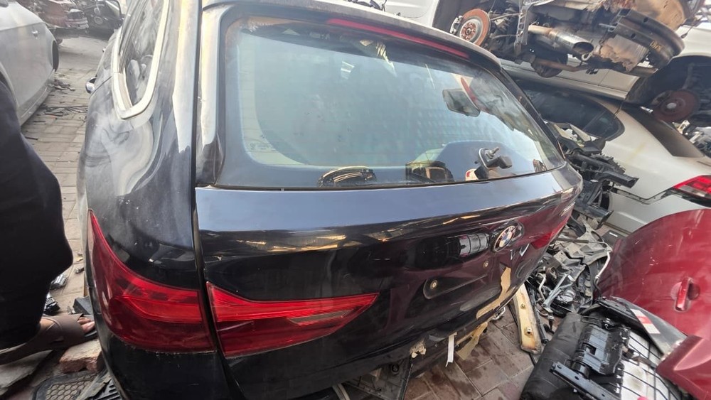 2017-2024 BMW 530i Backrest Frame Left 52207399211