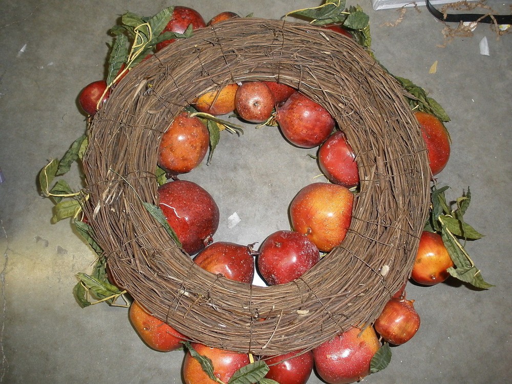 country spring summer fall wreath apples and leaves