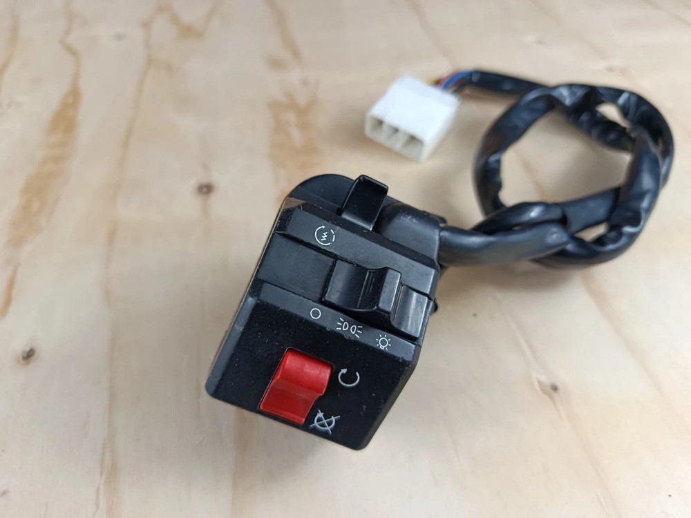 (D) 1995 Triumph Trophy 900 Right Handlebar Control / Switchgear Genuine