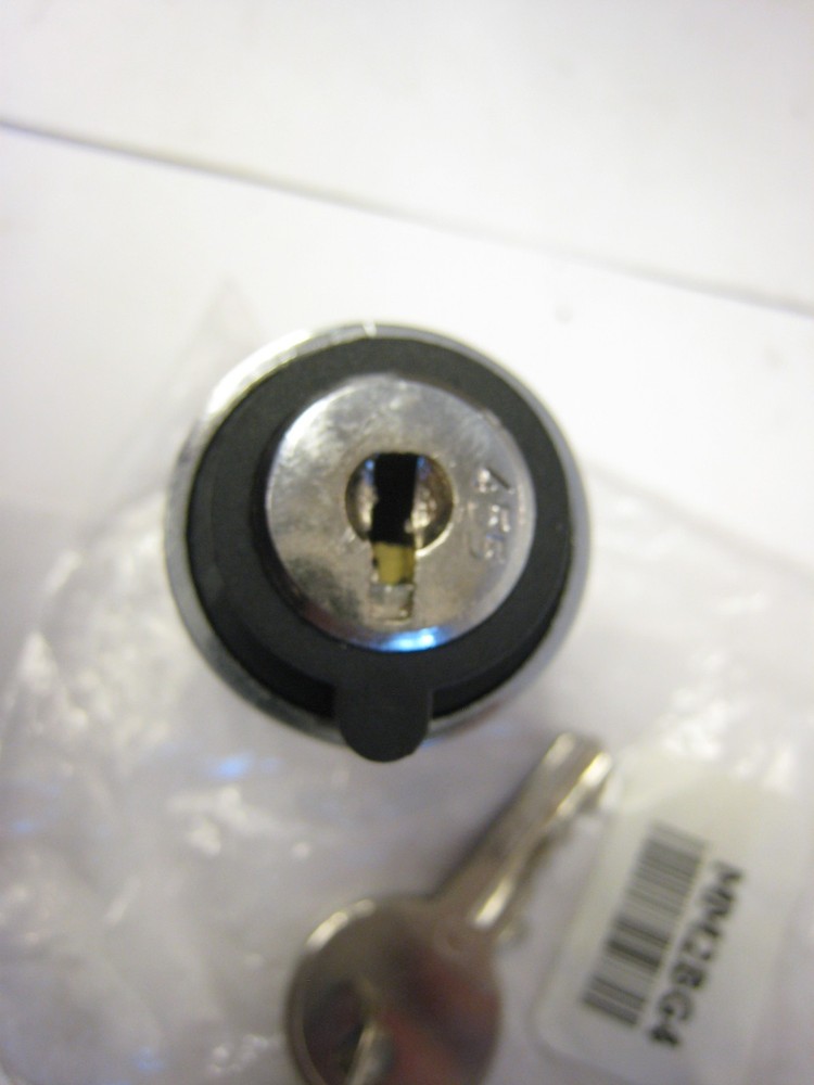 NEW MCG 2 POSITION SELECTOR SWITCH MM2BG4 W/KEYS