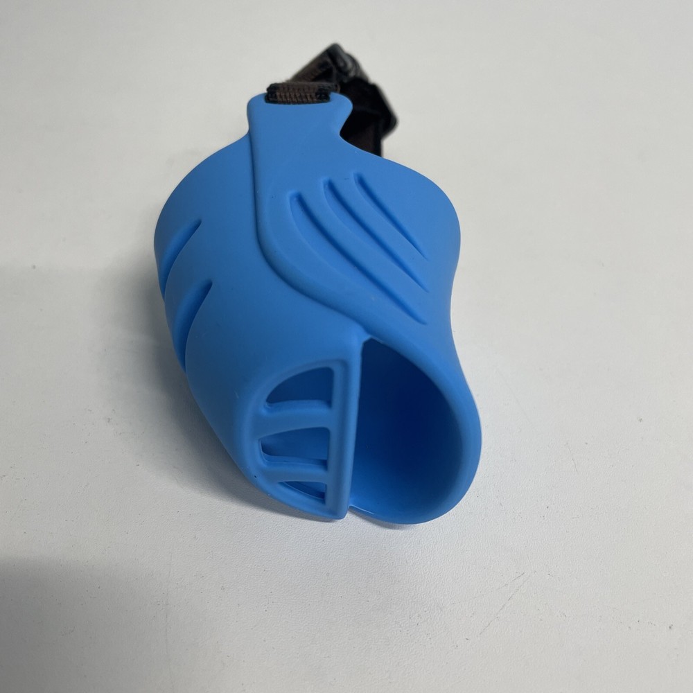 Anti Bite Duck Mouth Muzzle Adjustable Small Snout circumference 6"x 2-3.5" Leng