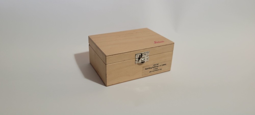 Leica Red Ring Reflector 1.5"