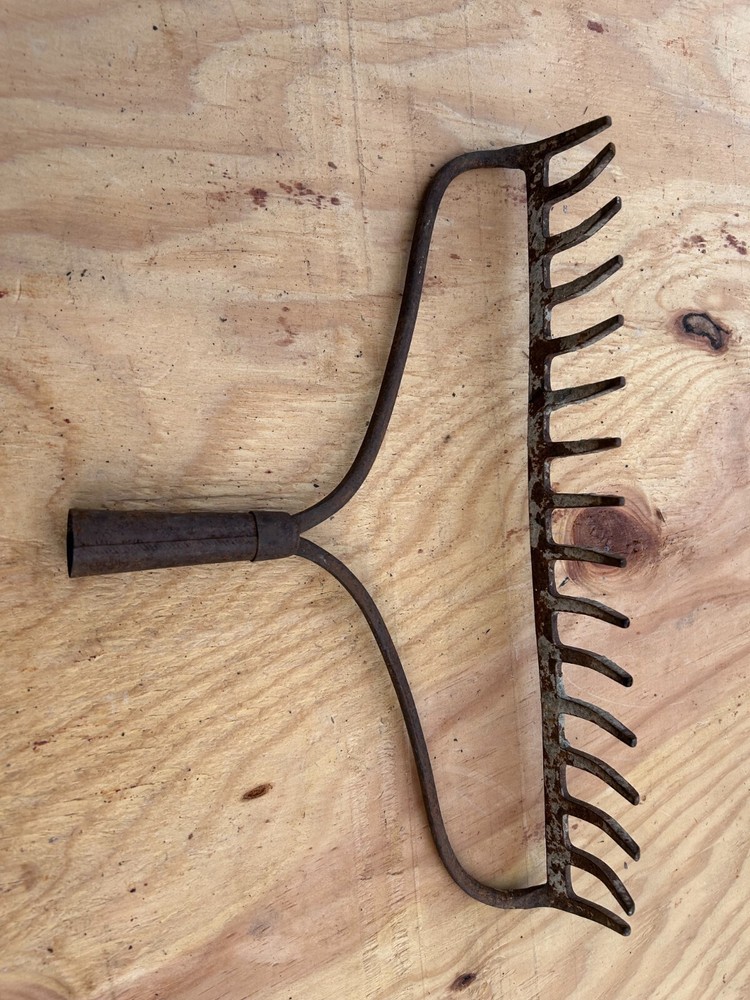 Rake Head Rusty Rustic no handle Original Vintage Primitive Metal