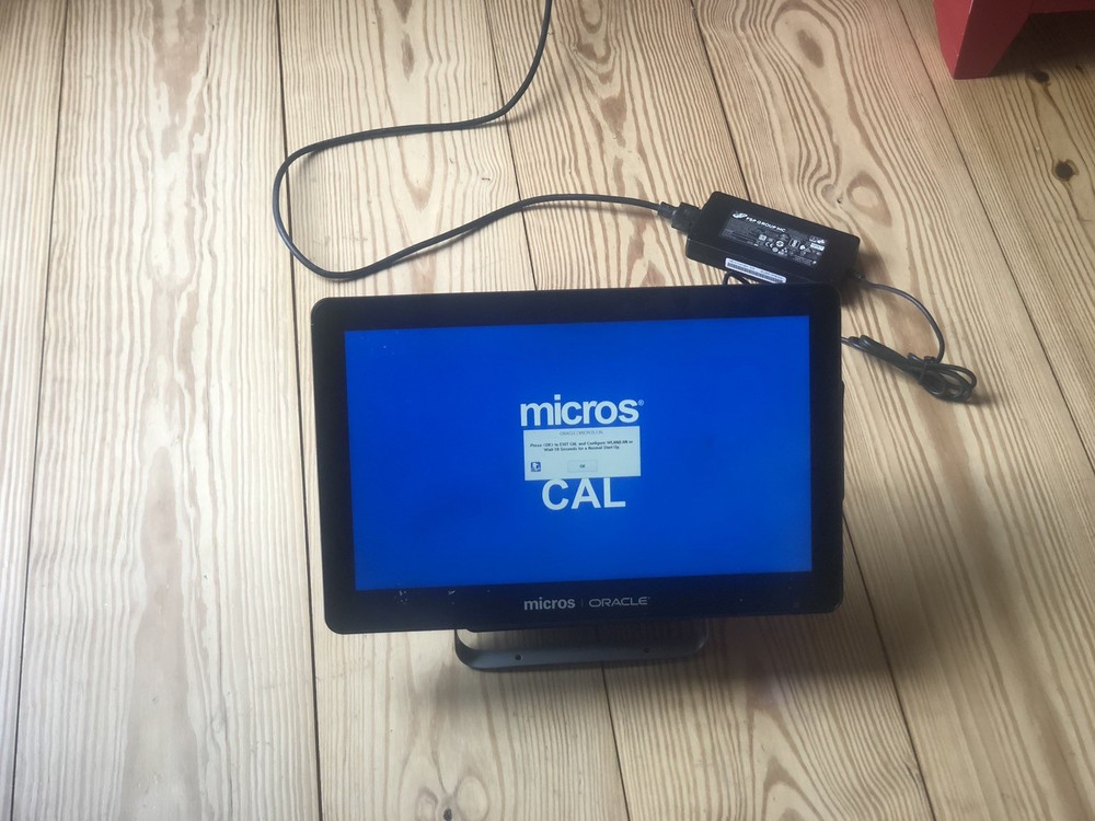 Micros Workstation 6 POS Touch Screen Terminal Micros CAL Windows 8.1 READ