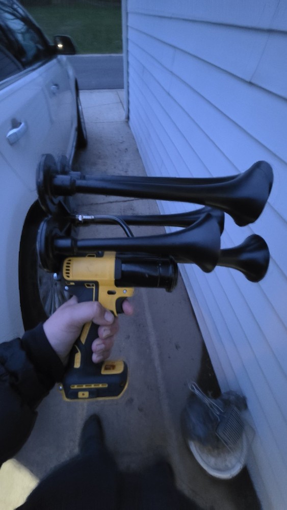 DEWALT 20V Impact Drill Train Horn