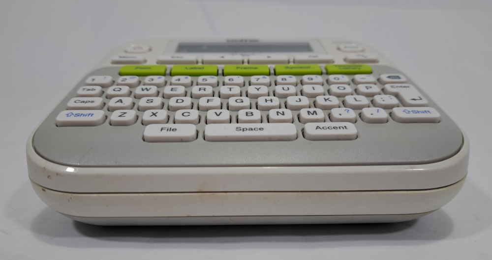 BROTHER P-TOUCH PT-D210 LABEL MAKER ELECTRONIC SYSTEM EASY COMPACT C4-1