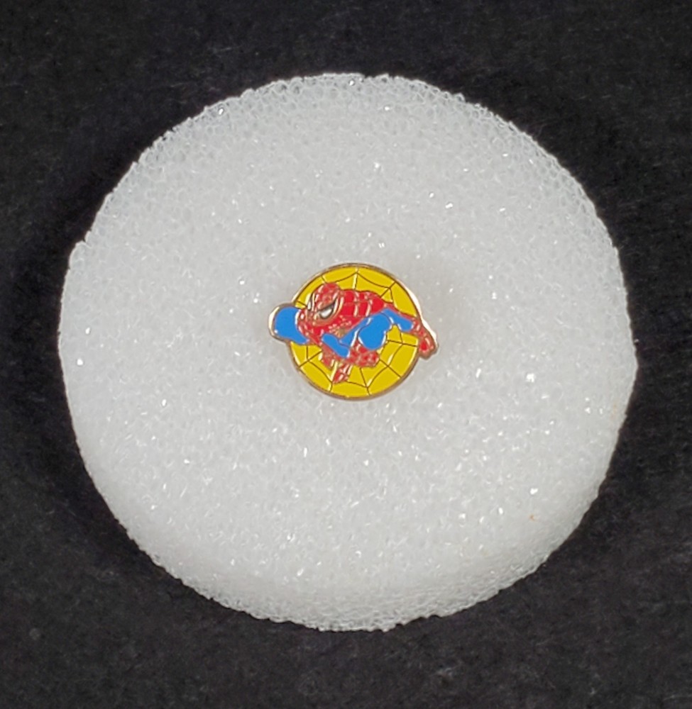 Spider Man Yellow Web Enamel Pin Marvel Planet Studios Vintage 1994