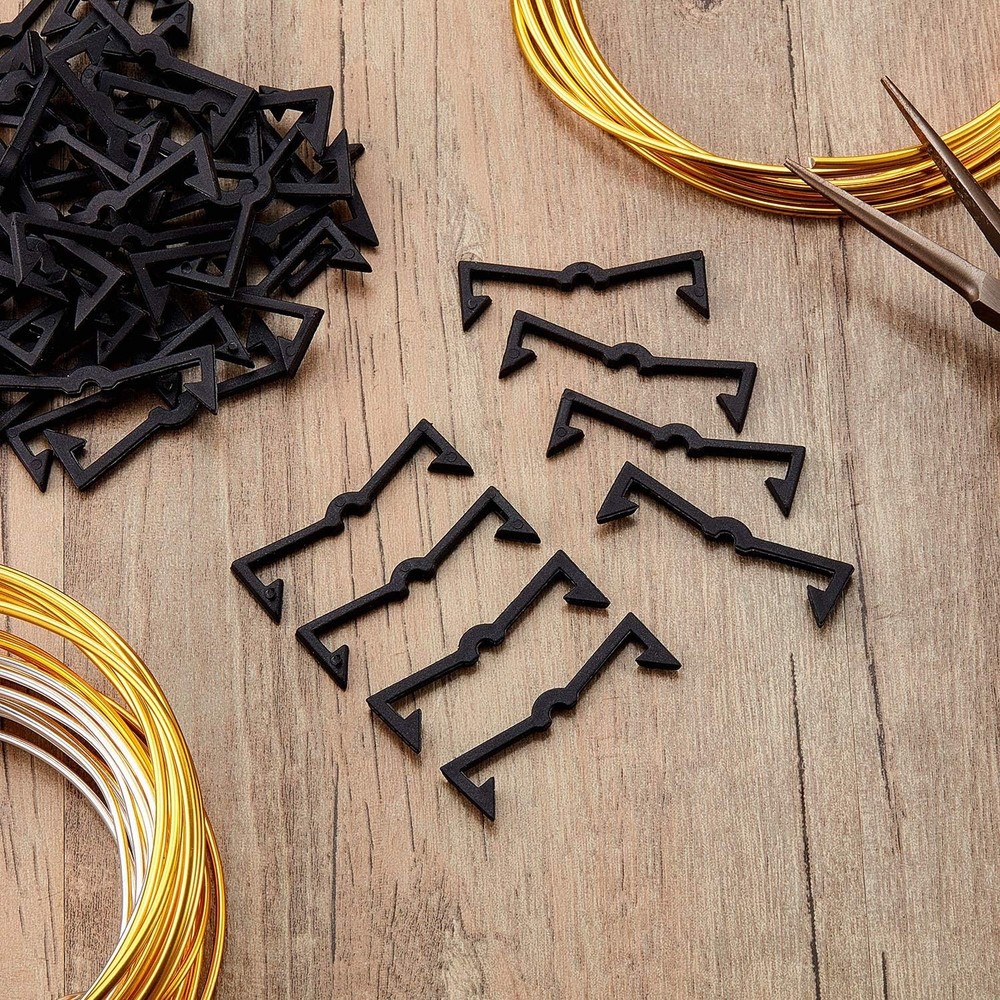 200 Pcs Pegboard Hook Locks Plastic Peg Hook Fixer Peg Board Hook Accessories