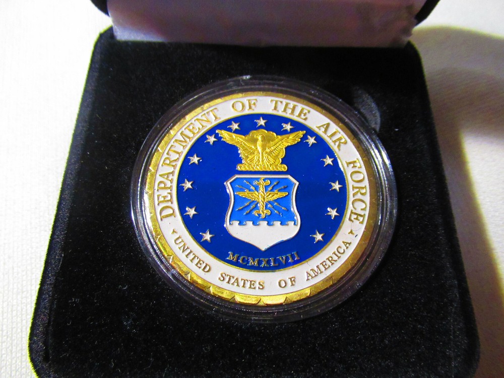 U S AIR FORCE SPECIAL OPERATIONS COMMAND Challenge Coin w/ Presentation Box
