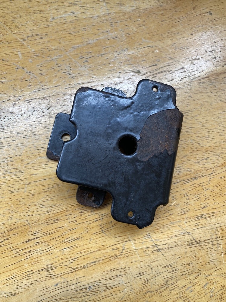 Thunderbolt IV ignition module distributor bracket