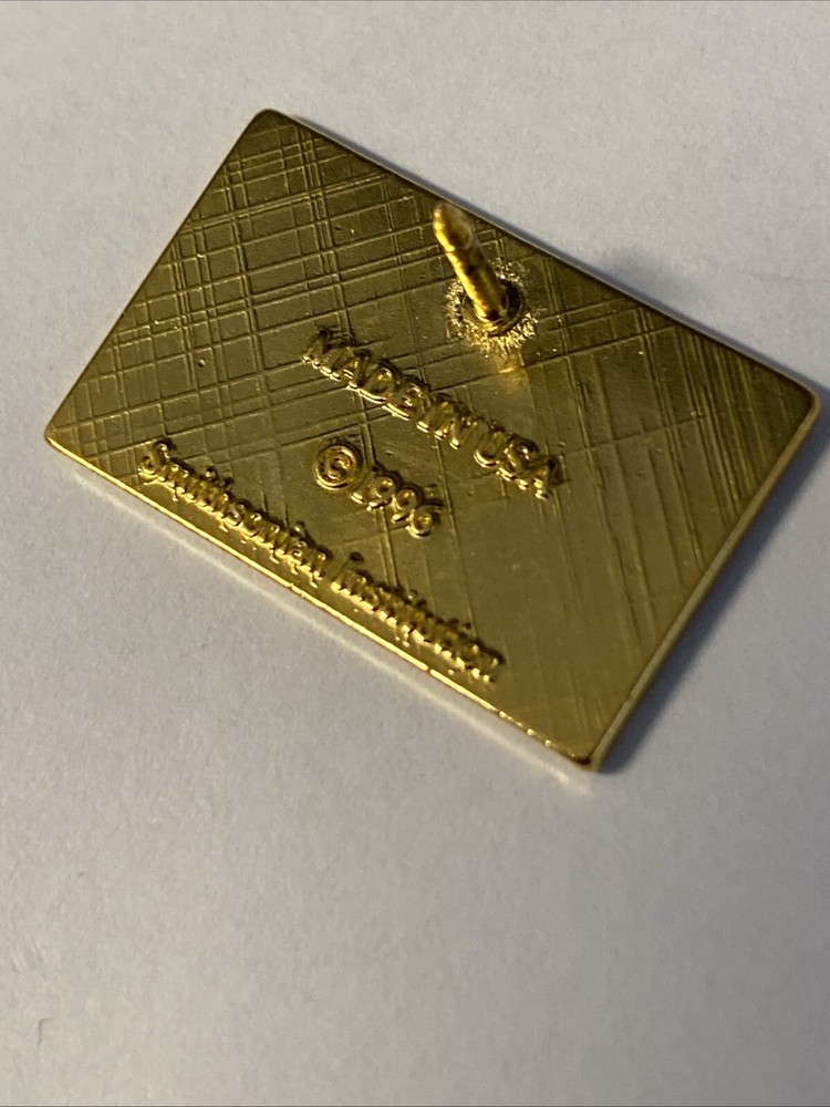 1996 Smithsonian 150 Years Lapel Hat Pin Nice!