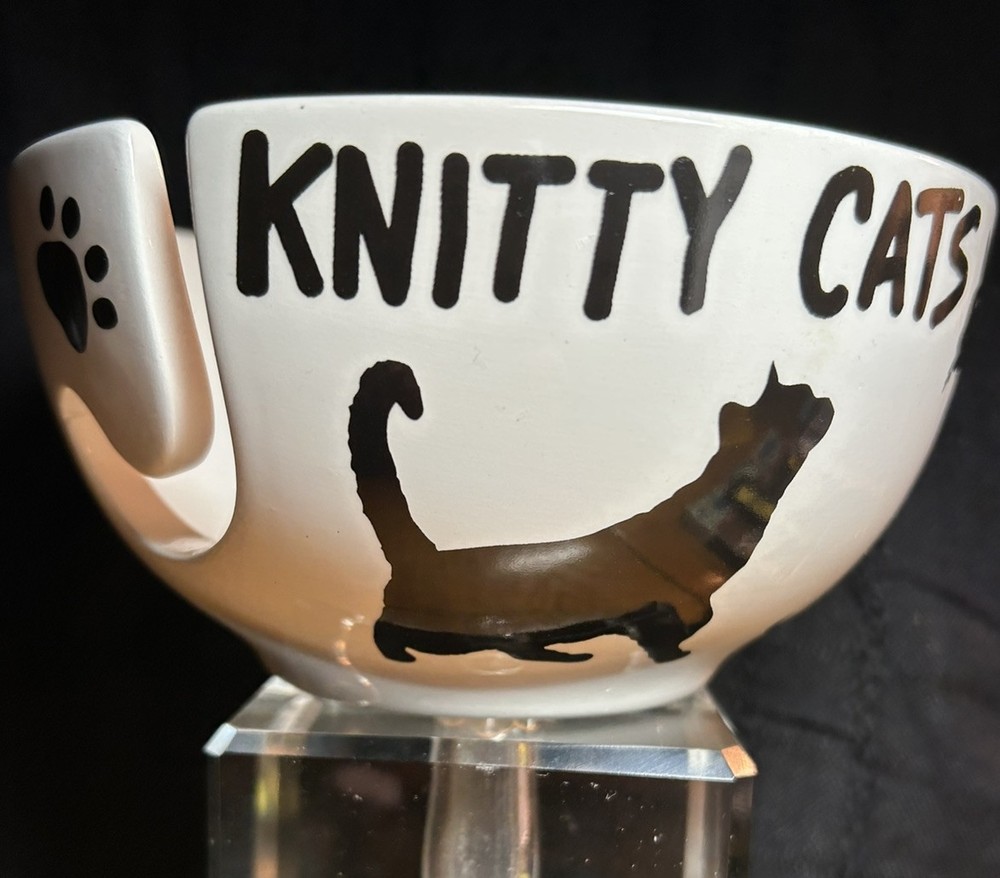 “Knitty Cats” Yarn Bowl by Lenny Mud