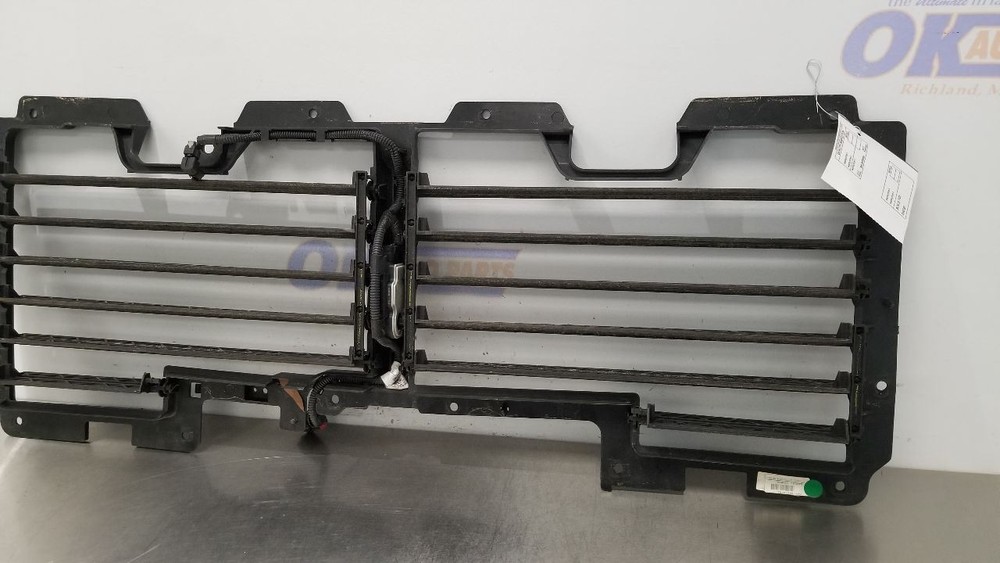 19 GMC YUKON 5.3L AIR SHUTTER ASSEMBLY