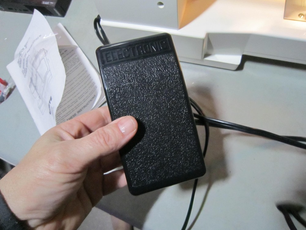 Working White Style Pro 1126 Sewing Machine FREESHIP