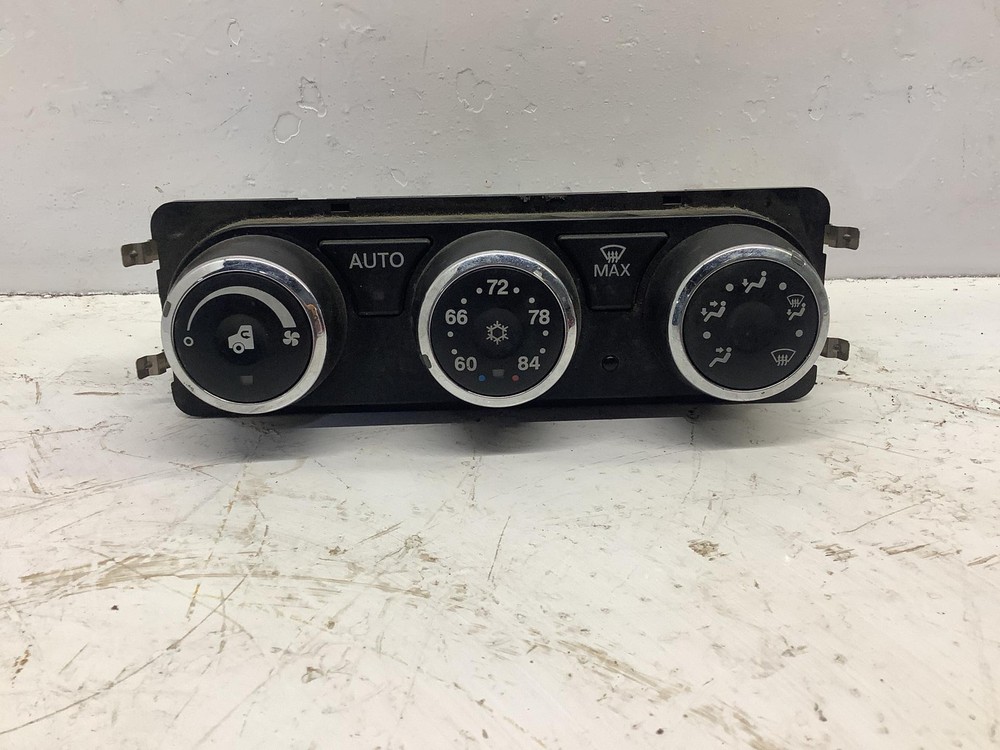 2013-2017 Peterbilt 579 Heater A/C Temperature Controls - Used