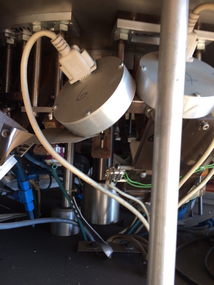 GERAET 18 FEED/DISCHARGE MACHINE FOR CAPSULES - USED