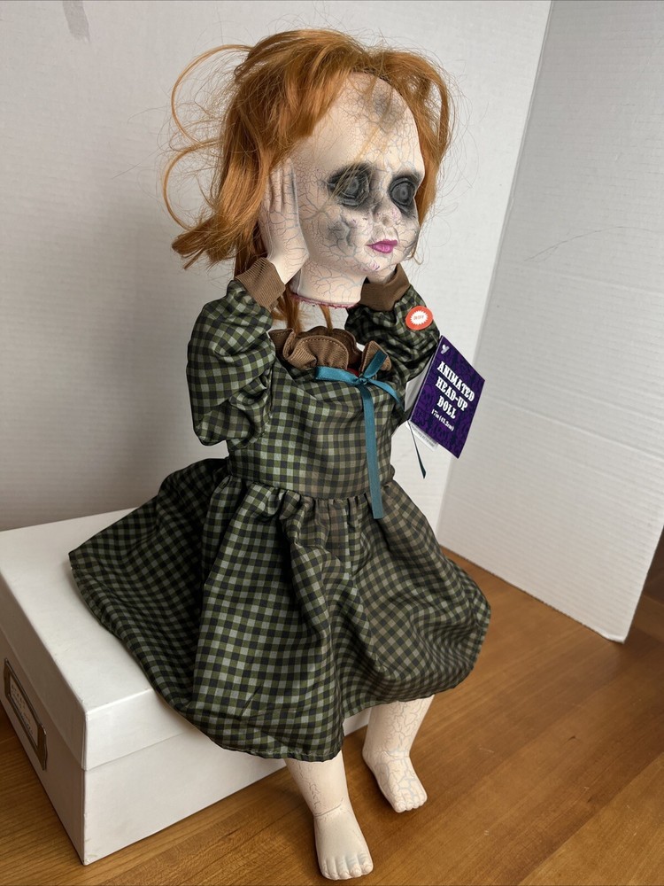 NWT Halloween Animated Head Pulling Creepy Scary Moving Talking Light Up Doll