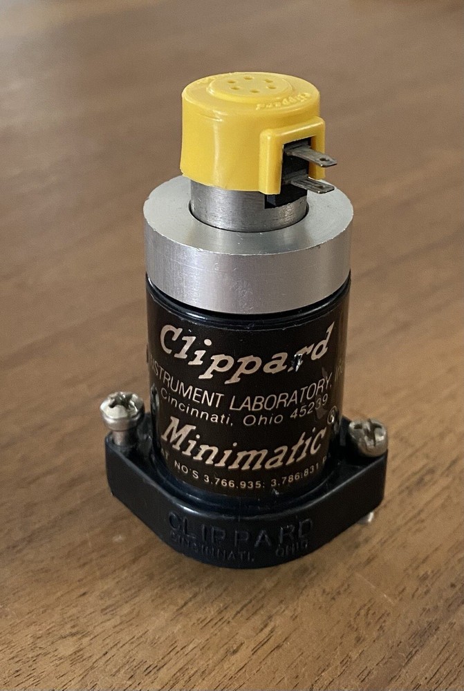 CLIPPARD 4-WAY SPRING RETURN, ELECTRONIC VALVE - 24V DC