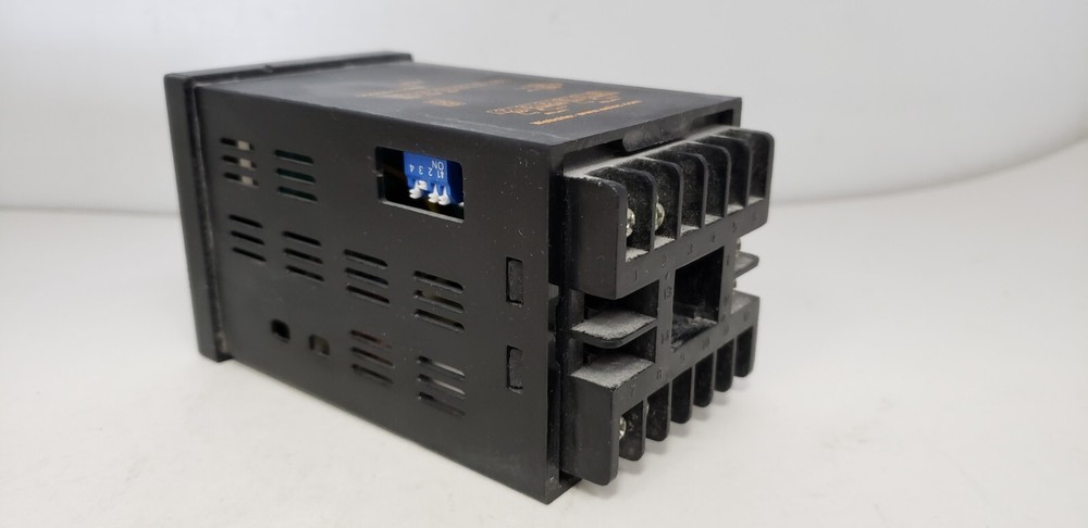 SELEC XT264 (XT264-3)DIGITAL TIMER MODULE, 3 DIGIT PUSHWHEEL, 90-270 VAC/DC, NIB