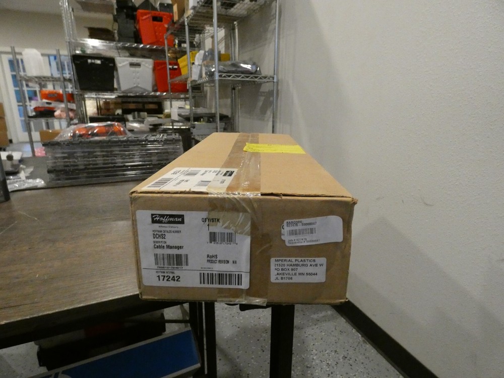 New Hoffman CableTek Horizontal Cable Manager 2U Single Sided fits 19in (DCHS2)