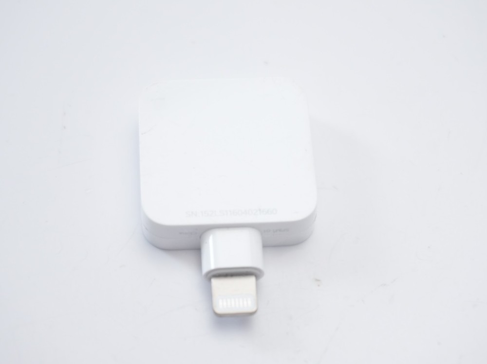 Square Reader For Magstripe Lightning Debit Credit Card Reader IPhone SPM1-01
