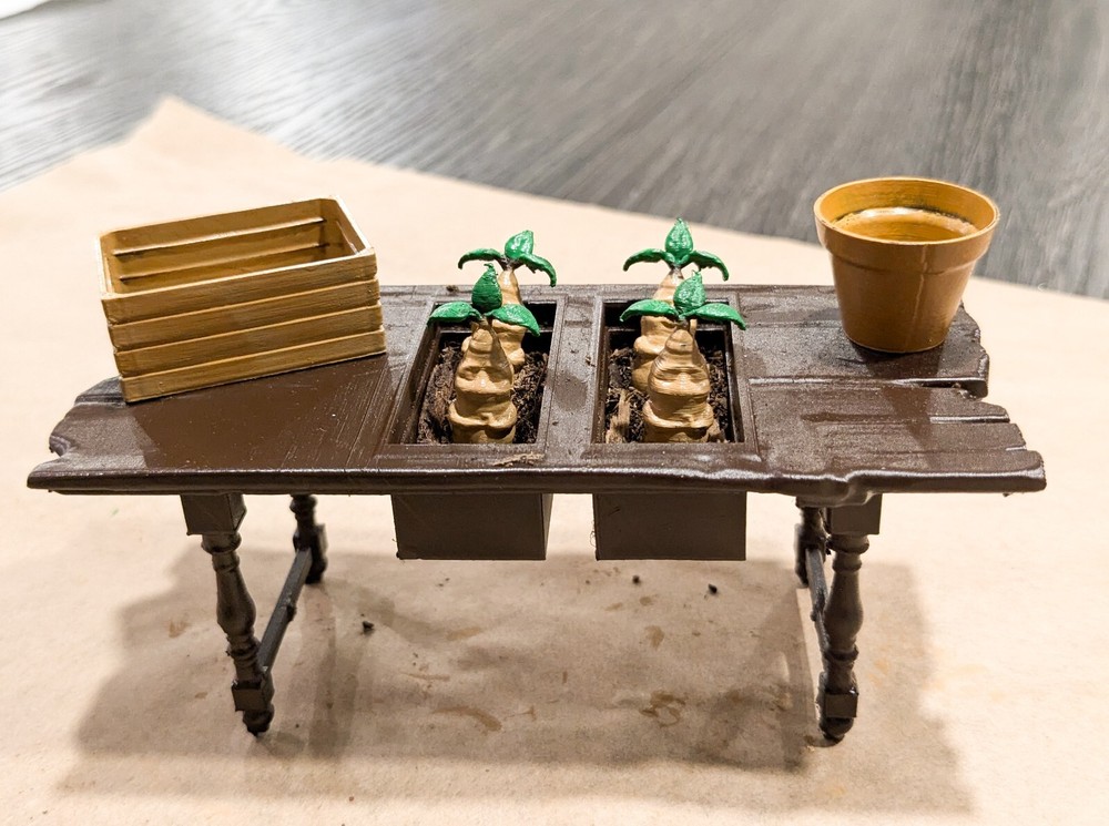 Harry Potter Mandrake Potting Table miniverse accessory