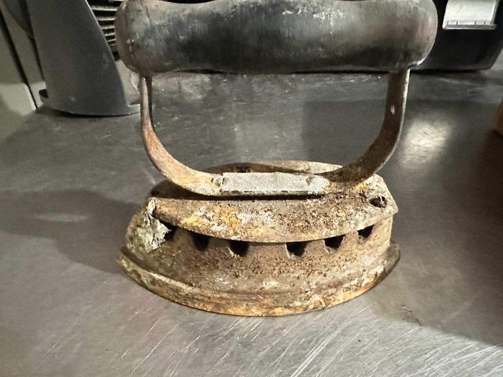 2 antique cast iron "sad iron"