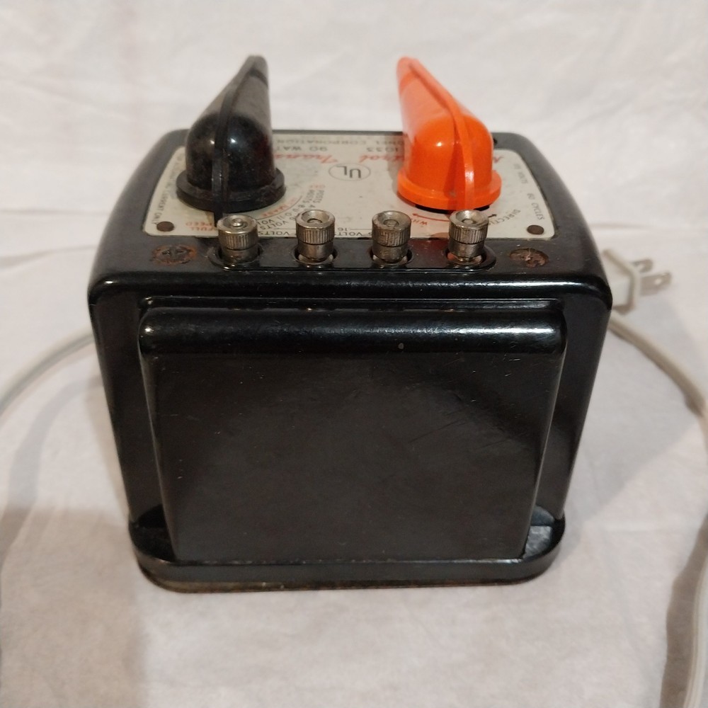Vtg Postwar Lionel No. 1033 Multi-Control Transformer 90-Watts UNTESTED