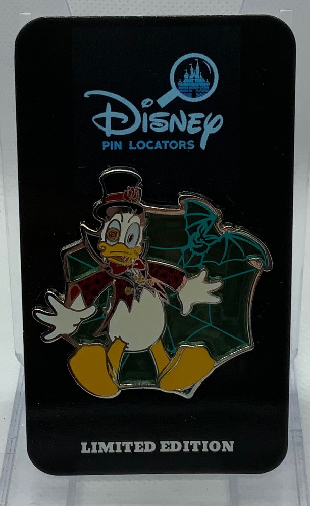 Disney Halloween Donald Duck LE 300 Pin