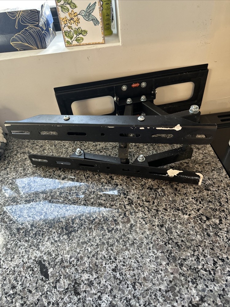 Tv Mount That Screws Into Wall