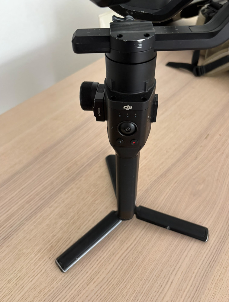 DJI Ronin S Gimbal Handheld Stabilizer