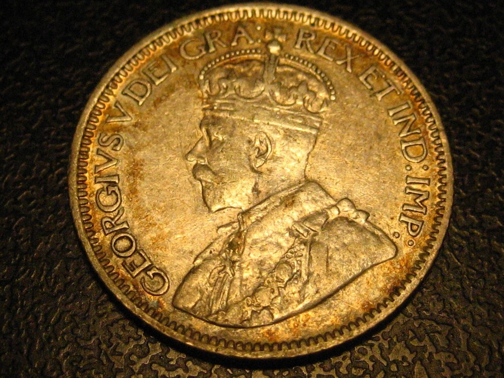 1935 Canadian Dime AU