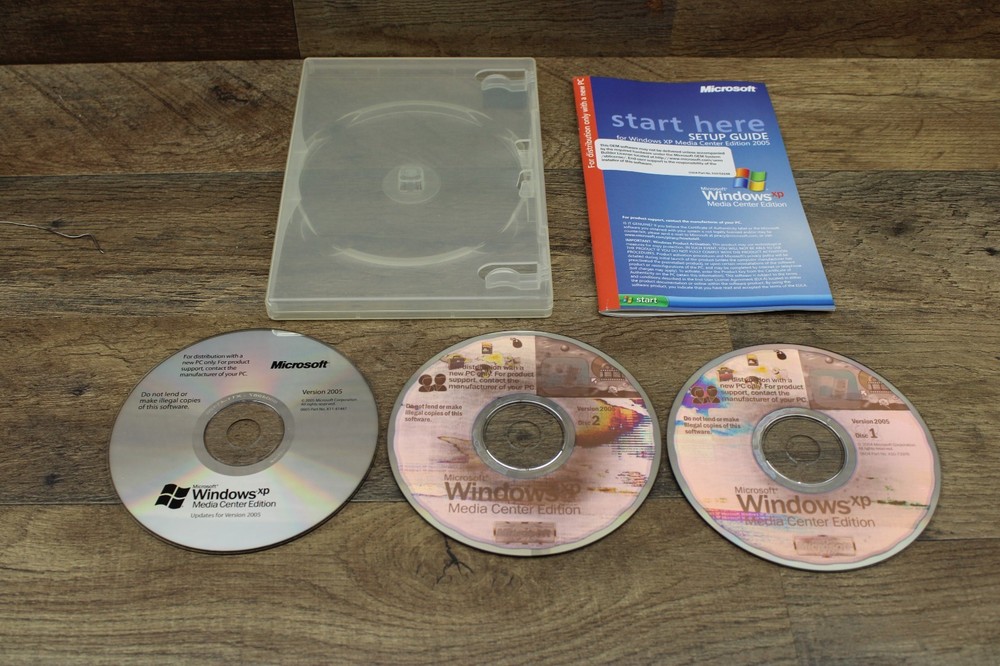 MICROSOFT WINDOWS XP MEDIA CENTER 2005 EDITION IN PLASTIC CONTAINER WITH KEY